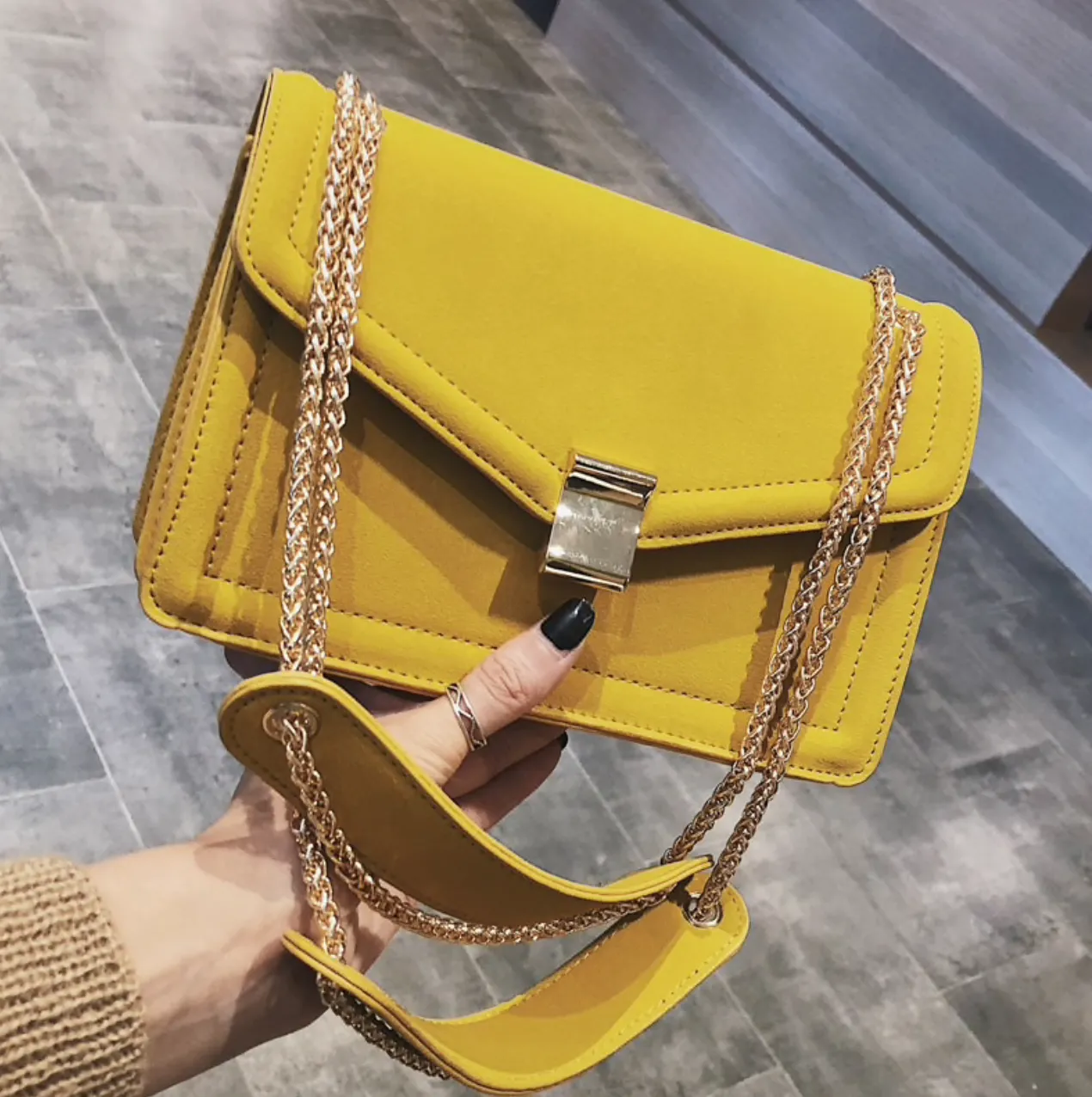 Elegant Shoulder Bag