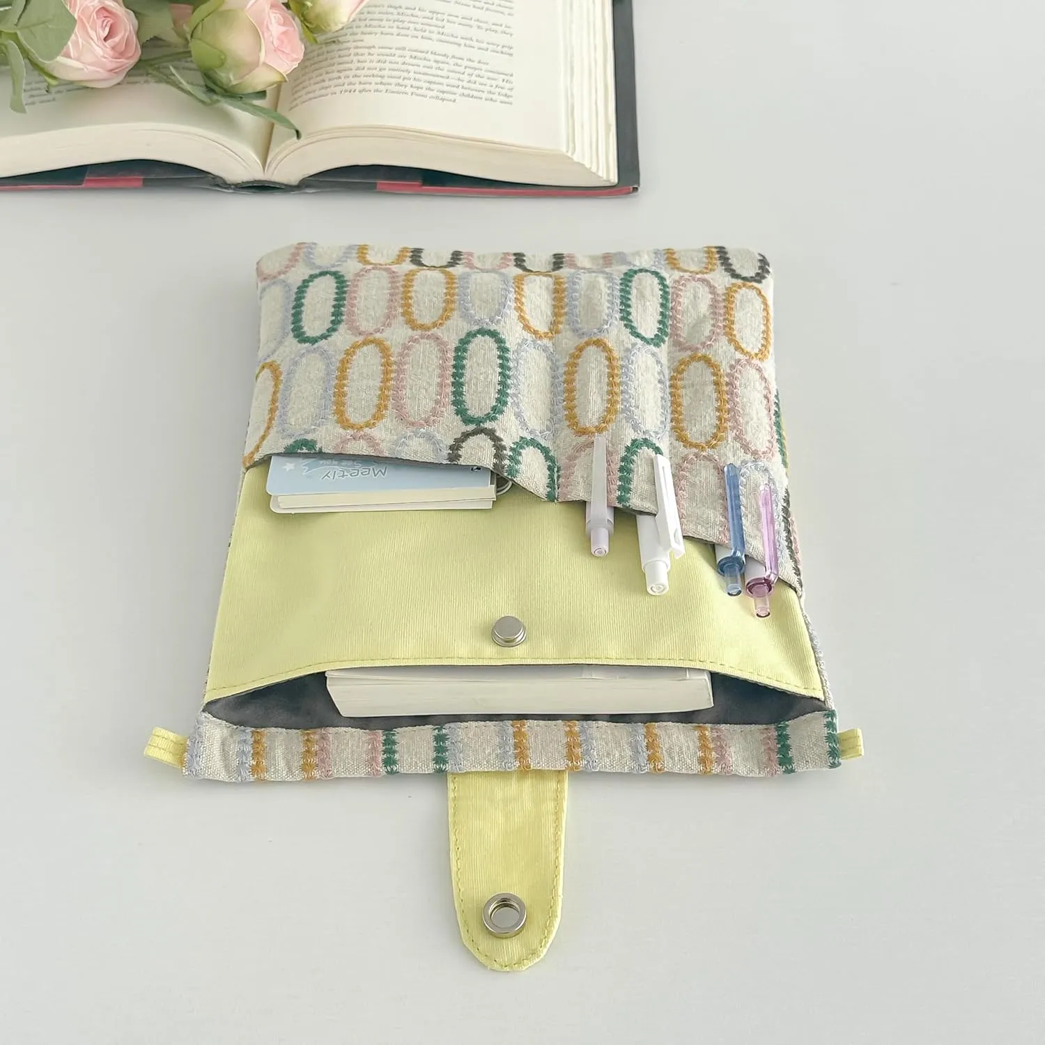 JML embroidery Book Sleeve,Multiple pockets for convenient storage,thickened fabric for durable protection，an ideal choice for book lovers,10.6x8.7 inches (circle, 10.6x8.7 inches)