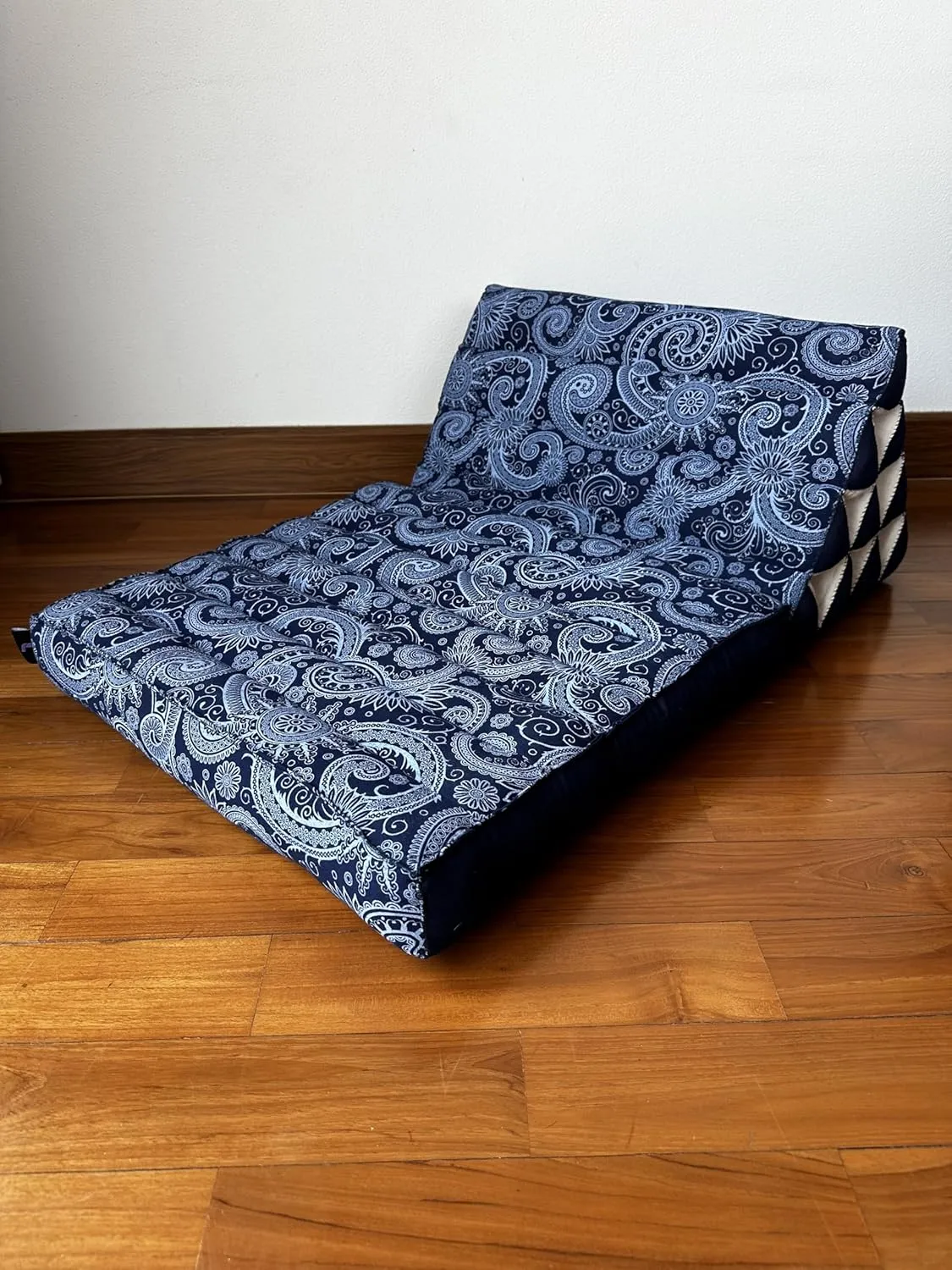 Leewadee 1-Fold Mat with Triangle Cushion – Comfortable TV Pillow, Foldable Mattress with Cushion Made of Kapok, 30 x 20 inches, Blue White