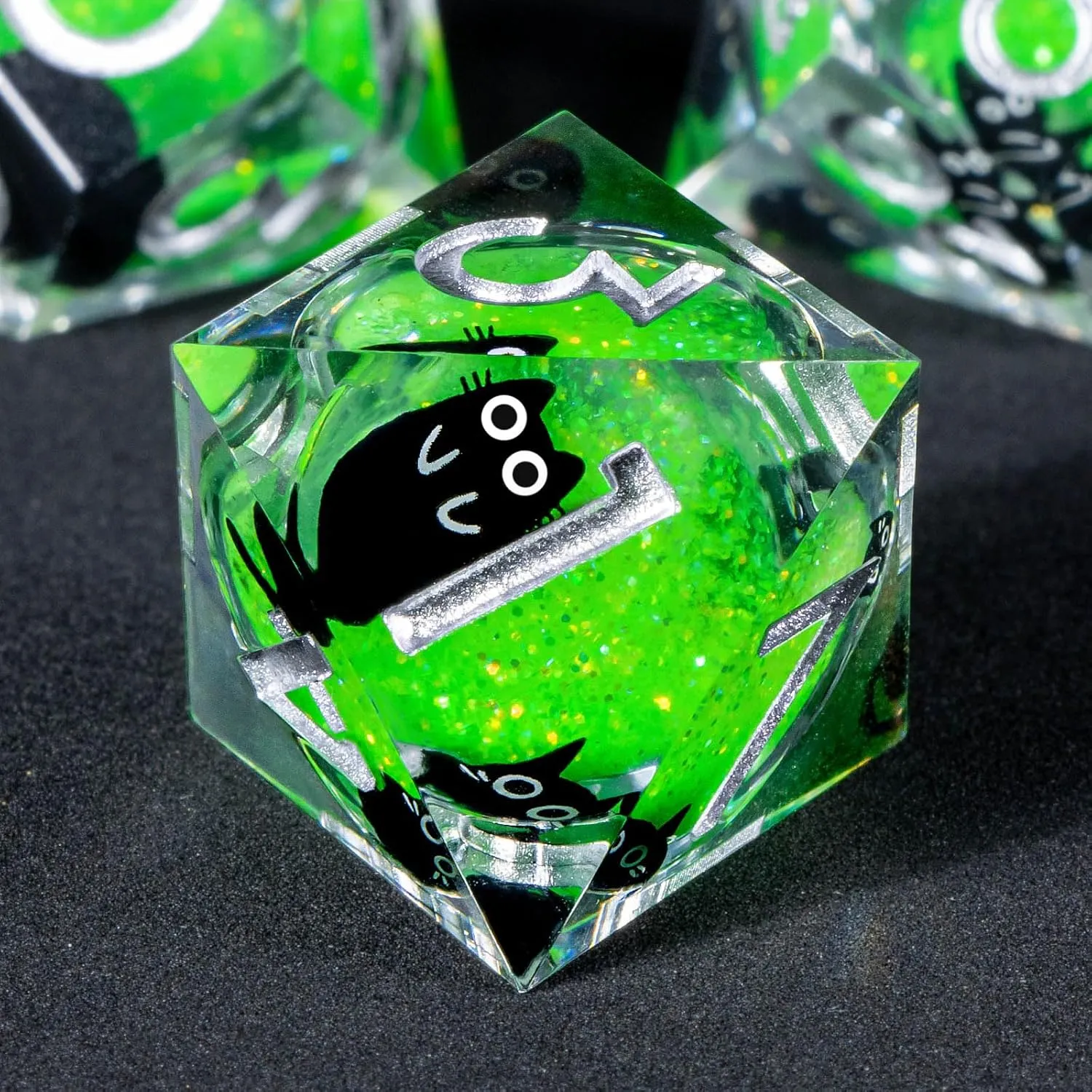 OUKELANWO Cat Liquid Core DND Dice Set, Green 7 Pcs Resin D&D Dice, Sharp Edged Role Playing Dice D20 D12 D10 D8 D6 D4