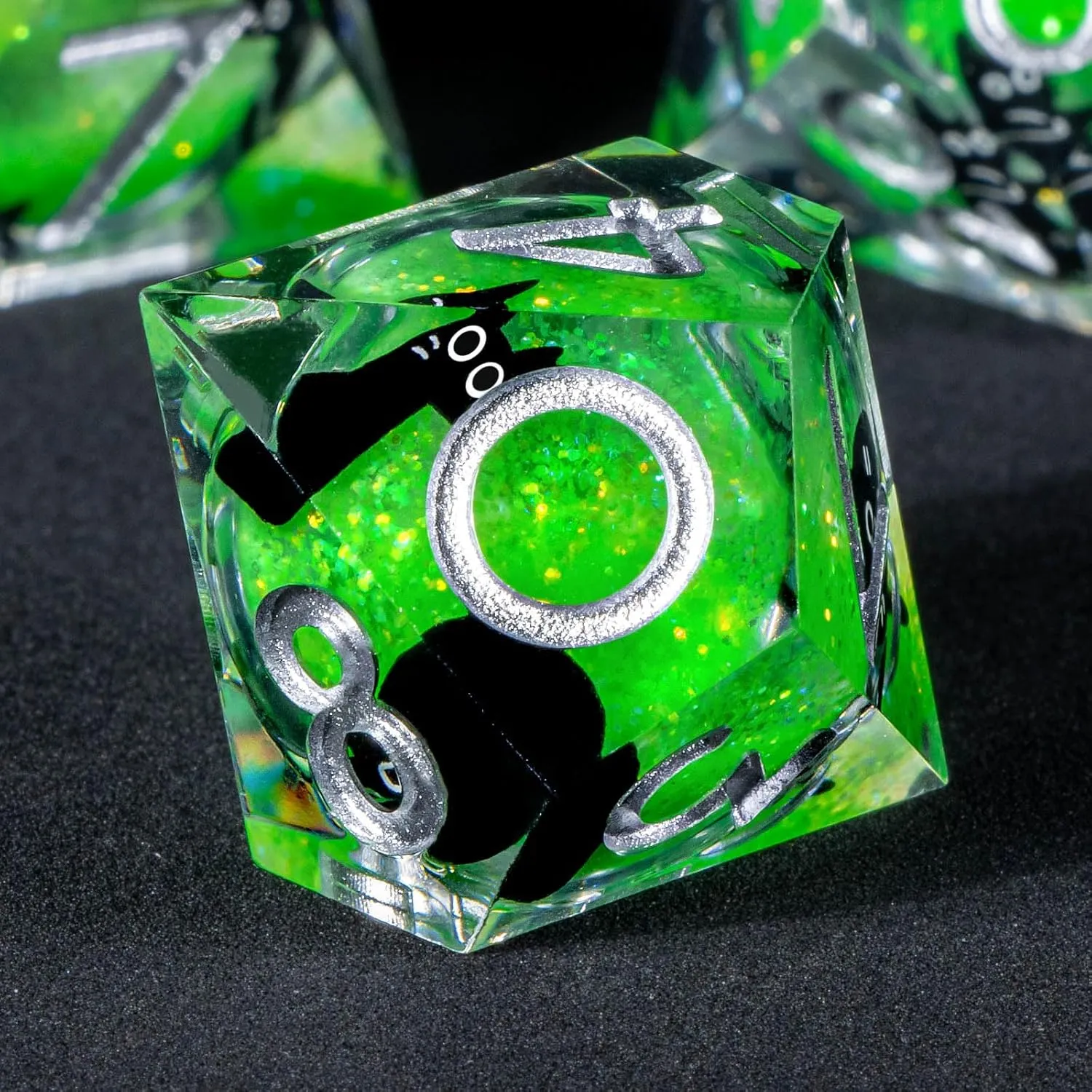 OUKELANWO Cat Liquid Core DND Dice Set, Green 7 Pcs Resin D&D Dice, Sharp Edged Role Playing Dice D20 D12 D10 D8 D6 D4