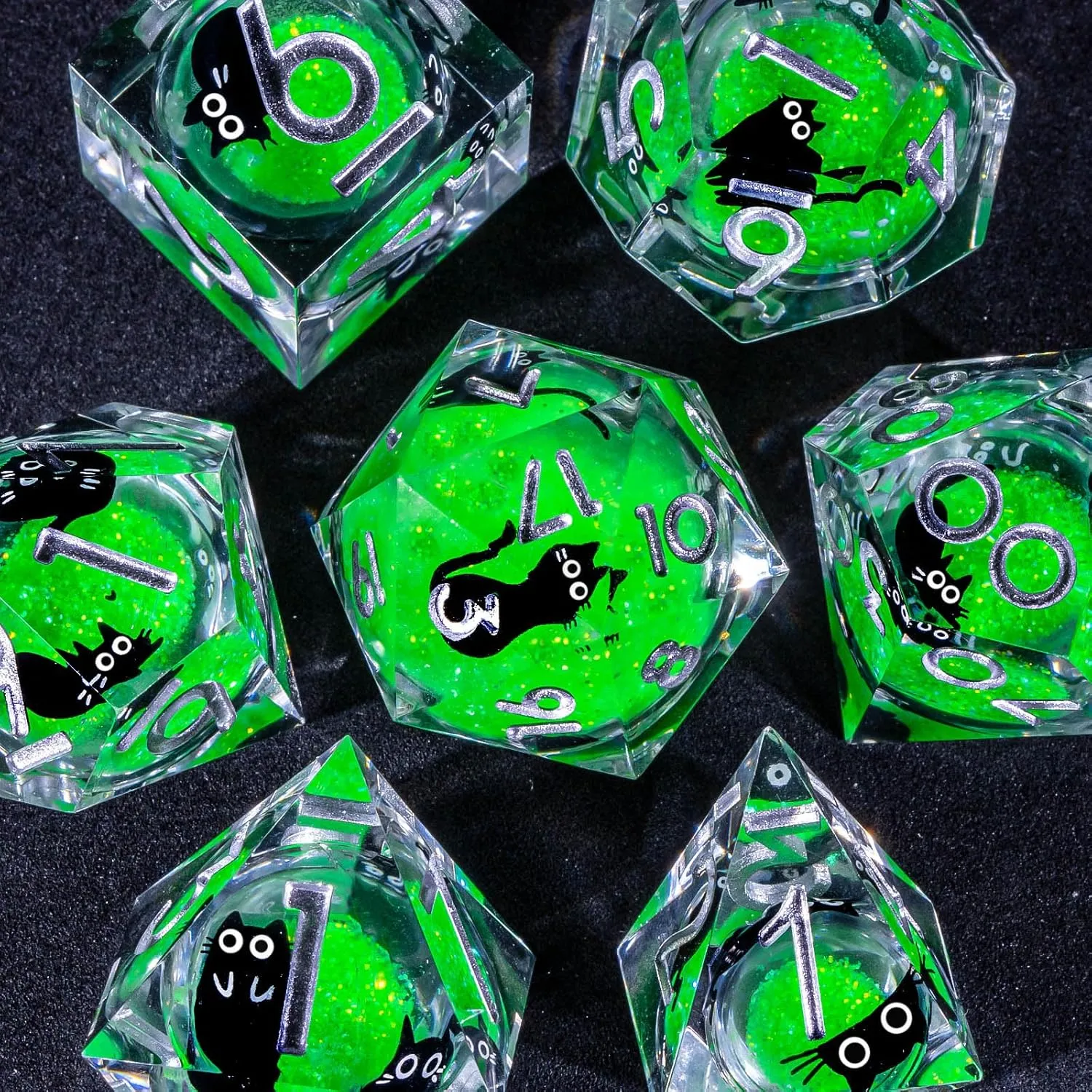 OUKELANWO Cat Liquid Core DND Dice Set, Green 7 Pcs Resin D&D Dice, Sharp Edged Role Playing Dice D20 D12 D10 D8 D6 D4