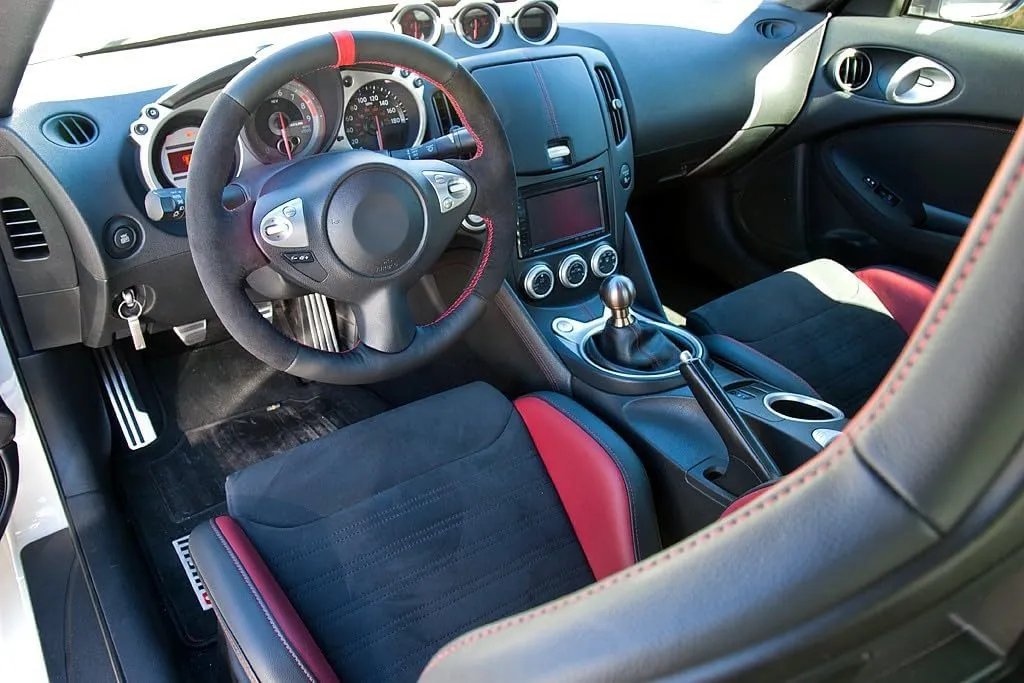 RedlineGoods Steering Wheel Cover Compatible with Nissan 370Z 2009-20. Tailor Made - not Universal. Genuine top-Grade Italian Black Suede (Alcantara) with Silver Thread
