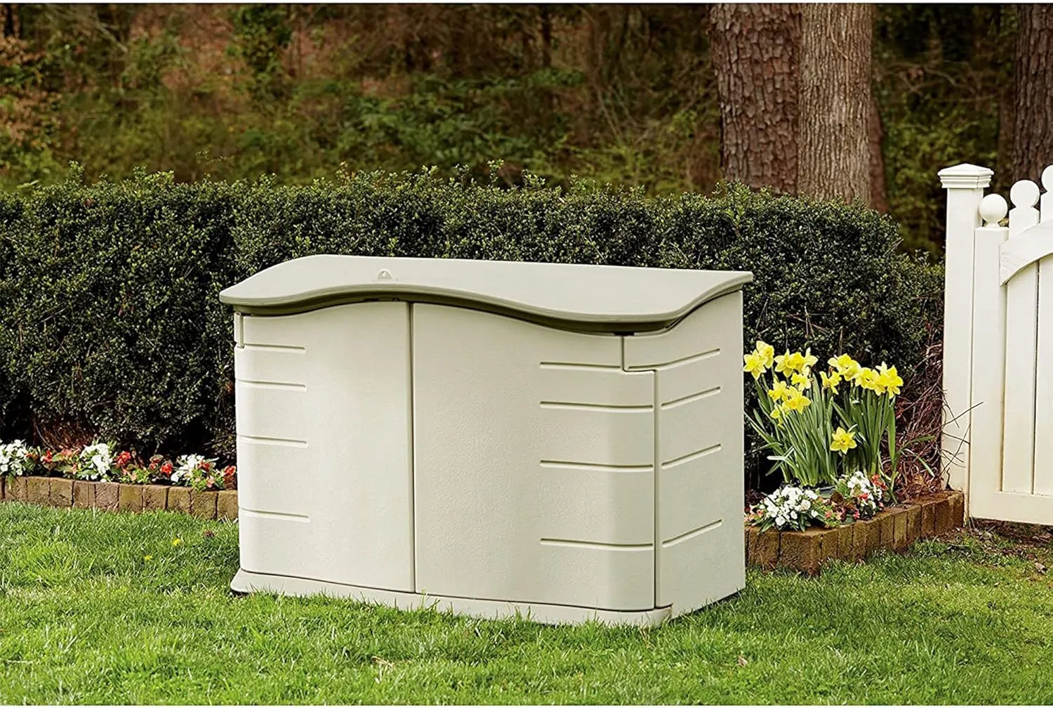 Rubbermaid Small Horizontal Resin Outdoor Storage Shed With Floor (4.5 x 3 Ft) Weather Resistant, Beige/Brown, Organization for Home/Backyard/Pool Chemicals/Toys/Garden Tools/Porch/Patio Cushions