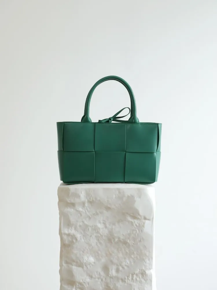 Women's Leather Woven Large Capacity Totes Handbag Commuting Hand Carry Shoulder Crossbody Bag Pillow Bag Versatile Hobo